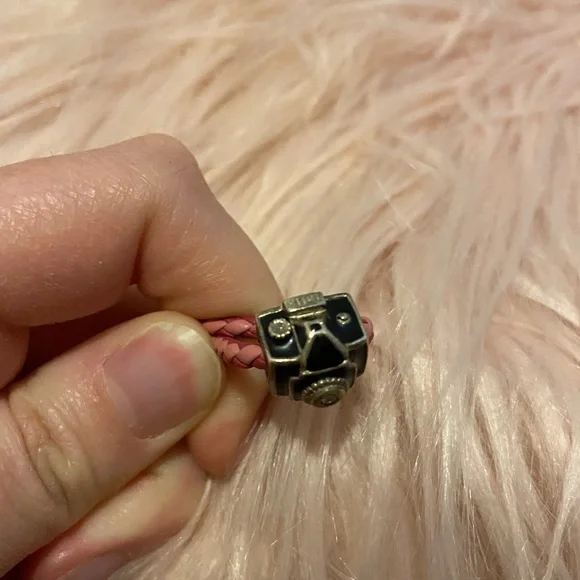 Camera Charm - Picture 2 of 2